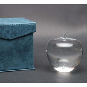 BADASH CRYSTAL SCULPTURE APPLE PAPERWEIGHT
